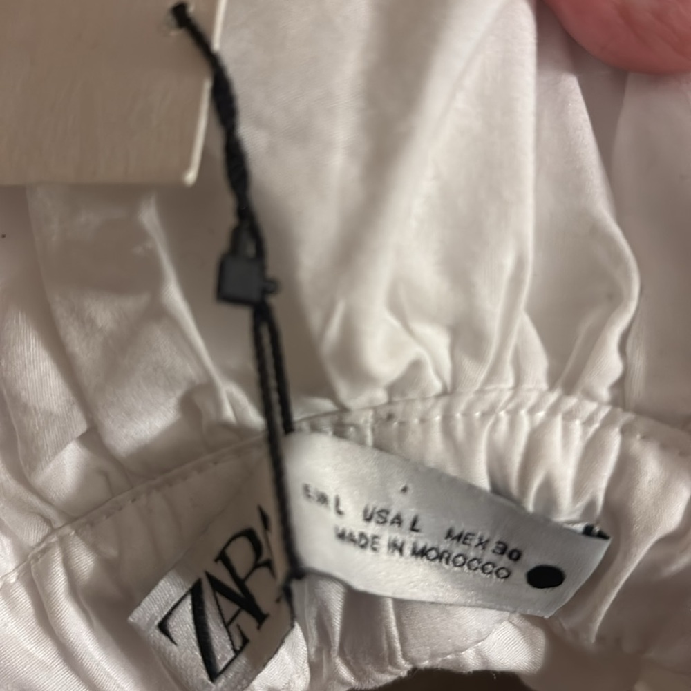 Zara White Ruffled Off-Shoulder Blouse - Picture 3 of 3
